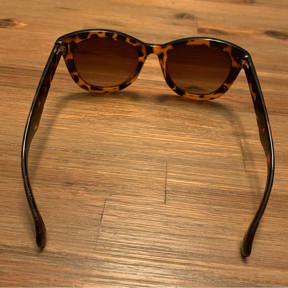 Chunky Tortoise Shell Sunglasses - image 4